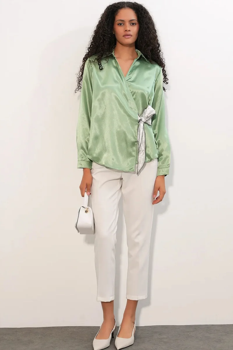 بيغ دارت BDART Women's Satin Tie-Front Shirt