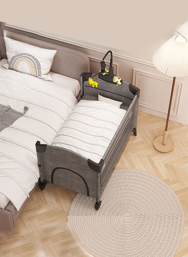 كيديليو سرير أطفال عريض 4 في 1 بجانب السرير مع مبدل حفاضات، سرير طويل بجوار السرير مع مرتبة وملاءة وموسيقى وغطاء تعتيم، بني - Image 2