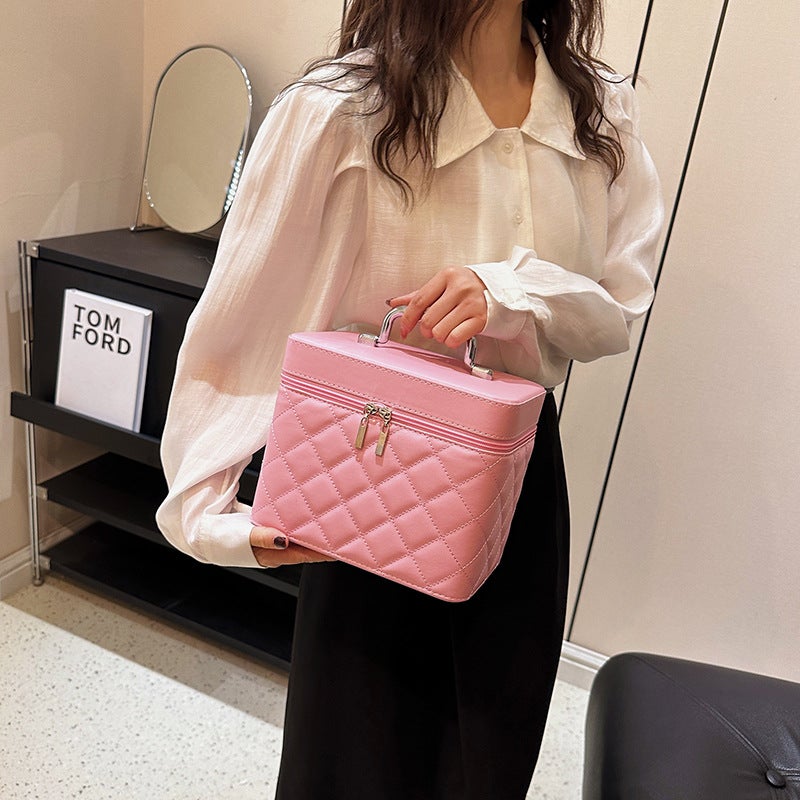 2026 New Trendy Quilted Embroidery Cosmetic Bag Portable High-End Hand-Held Makeup Case Solid Color - Image 3