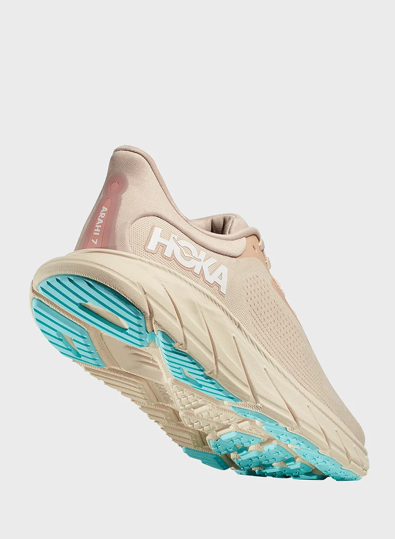 Hoka Arahi 7