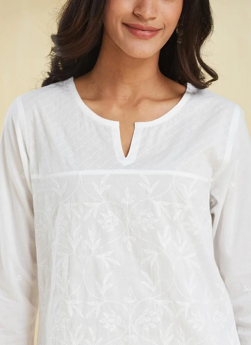 Fabindia White Cotton Chikankari Slim Fit Short Kurta