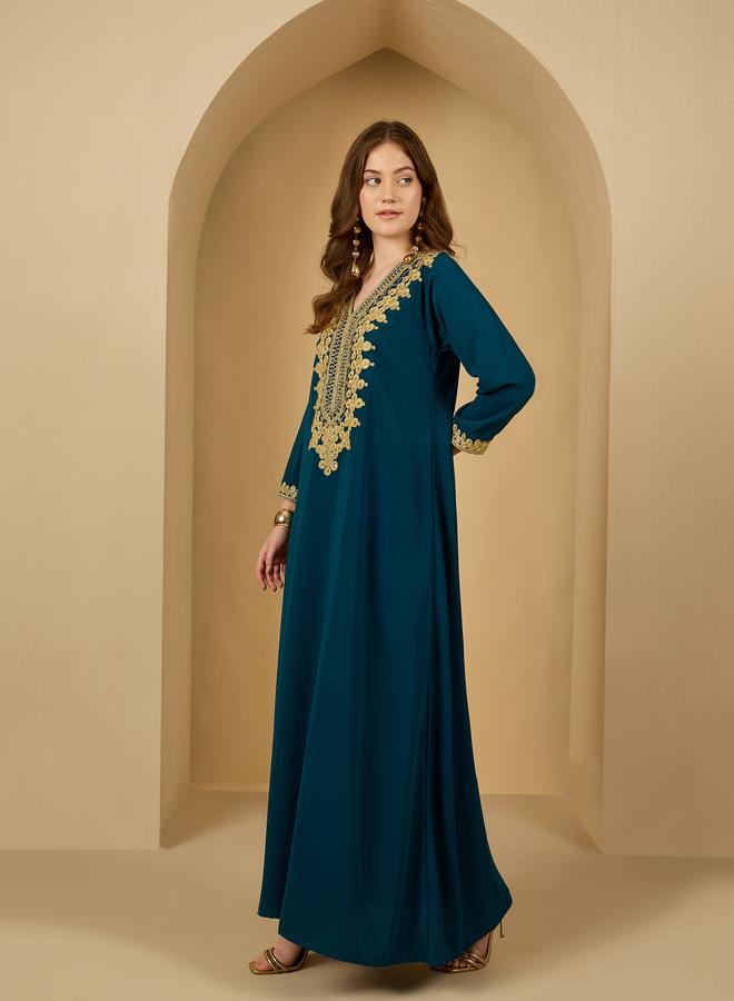 أميرة جلابية مزينة بالدانتيل بياقة على شكل حرف - Image 3