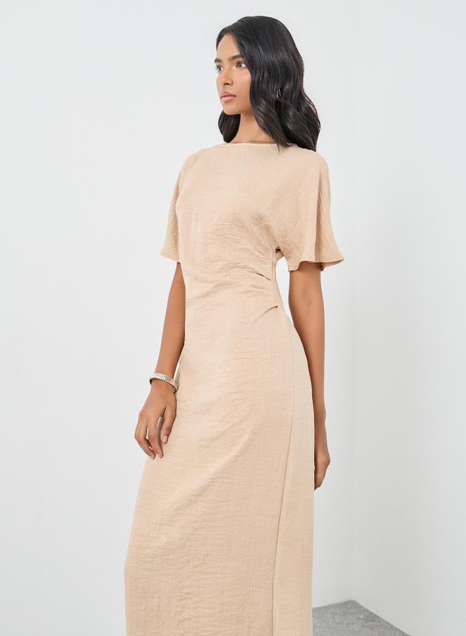 تايك تو فستان ميدي قصير بأكمام قصيرة وجوانب مجمعة - Image 3