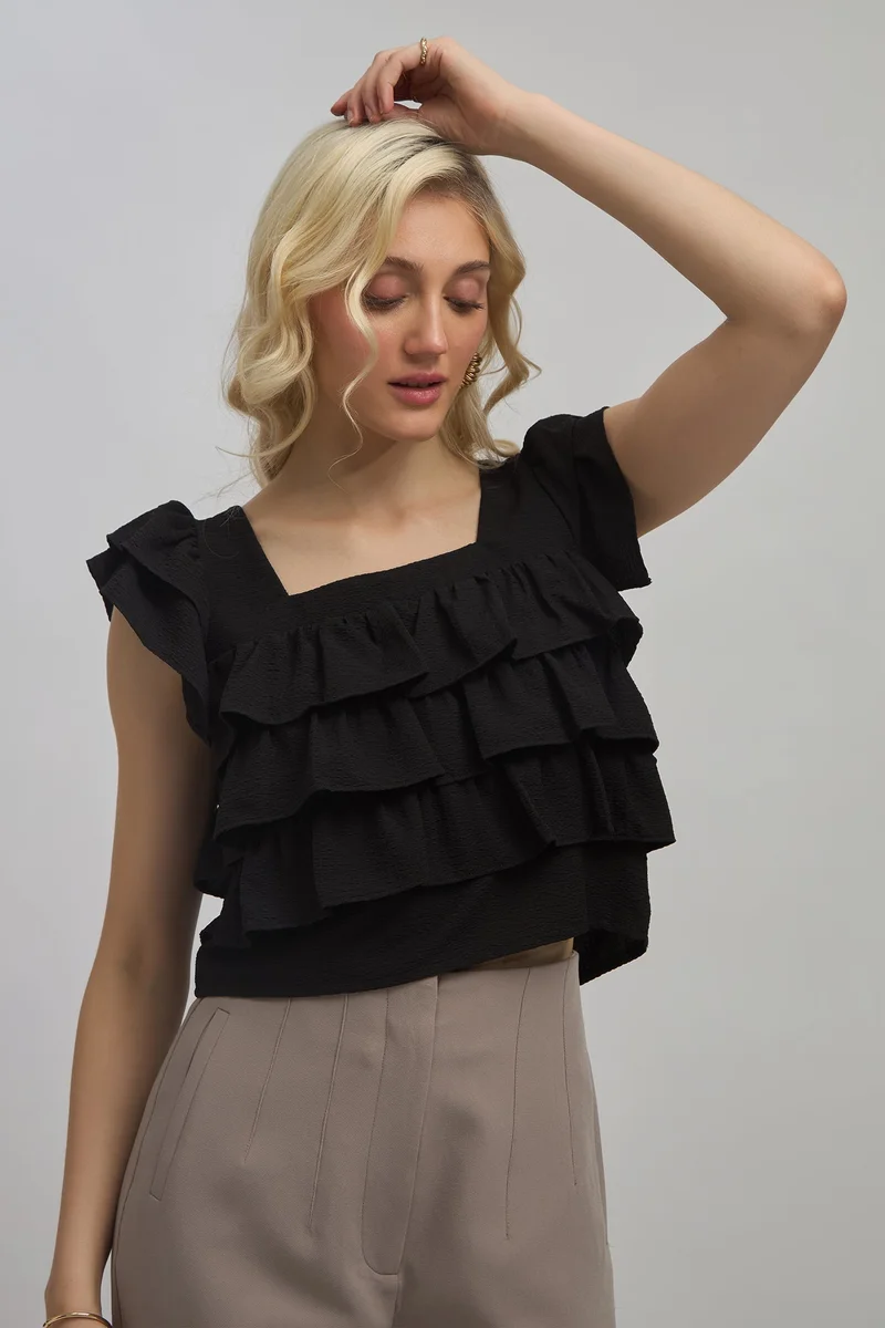 فيرجيو Virgio Women Blakely Square Neck Layered Top
