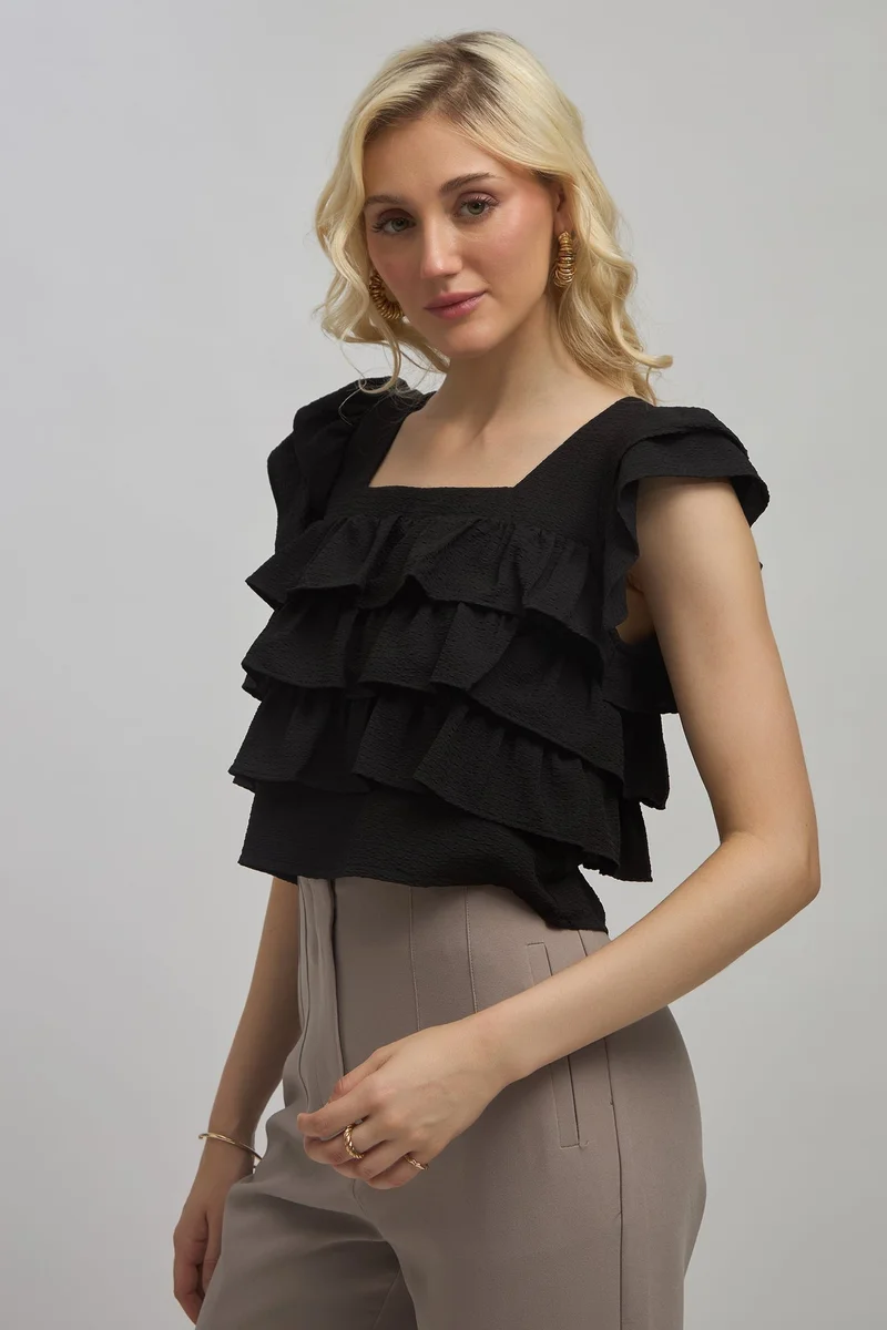 فيرجيو بلوزة فيرجيو بطبقات من الكريب المطاطي