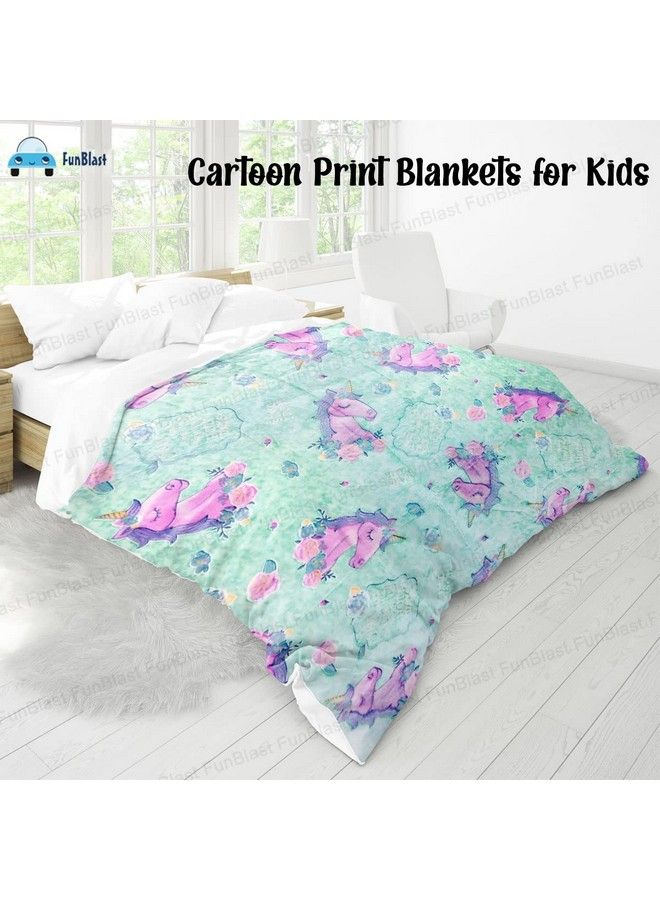 FunBlast بطانية مضيئة في الظلام للأطفال بطباعة رسوم متحركة، بطانيات خفيفة الوزن وناعمة ومريحة لجميع الأحوال الجوية للأطفال الصغار من سن 1 إلى 10 سنوات، الأولاد والبنات (أخضر يونيكورن) - Image 5