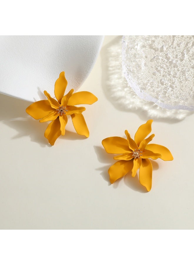 NIBEMINENT Exaggerated Metal Flower Earrings