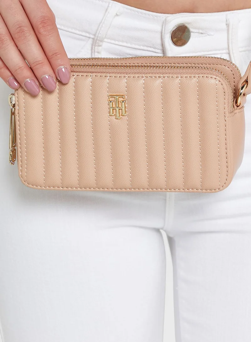 TOMMY HILFIGER Timeless Quilted Cross body