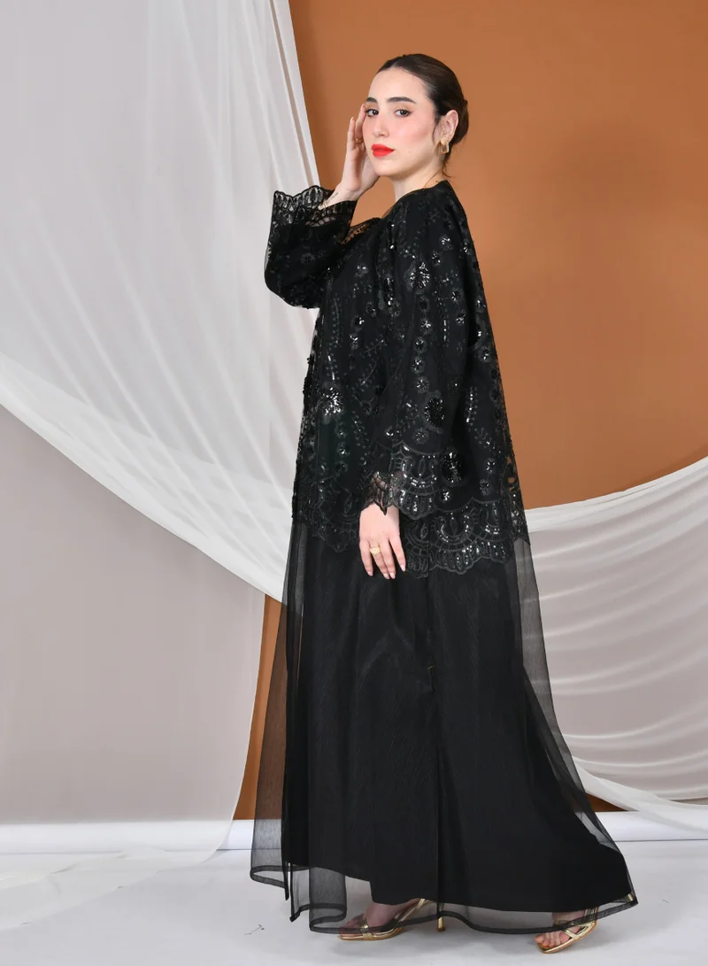 HAWRAA ABAYA Elegant tulle abaya decorated with embroidery with a black dress
