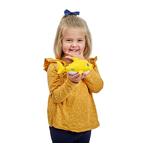 Robo Alive Junior Baby Shark New Silicon Fins Version Singing and Swimming Baby Shark (Yellow) by ZURU - Image 4