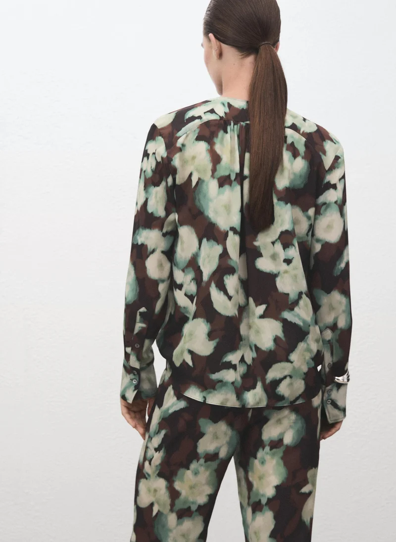 مانجو بلوزة بياقة على شكل حرف  مع ربطة