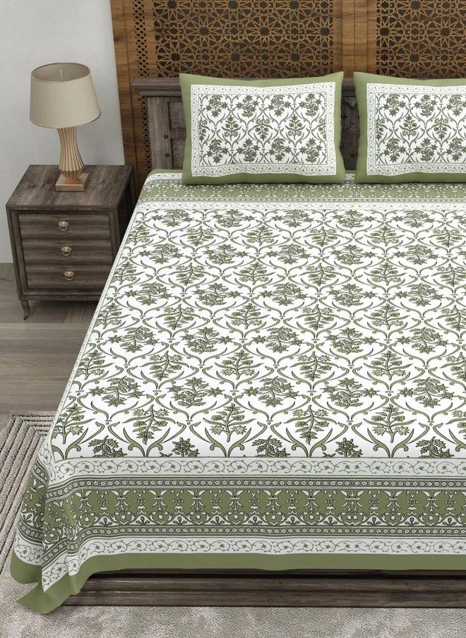 CLOTHOLOGY CLOTHOLOGY Green & White Floral 180 TC King Bedsheet with 2 Pillow Covers