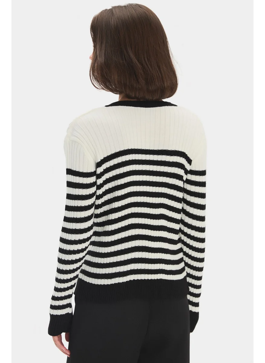 جون Women's Gold Button Detailed Ribbed Cardigan