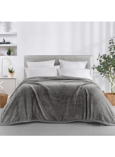 Heavy Winter Blanket Measuring 220 cmx160 cm And Weighing 3 Kg A Super Soft Double-Layer Blanket Made Of High-Quality Materials