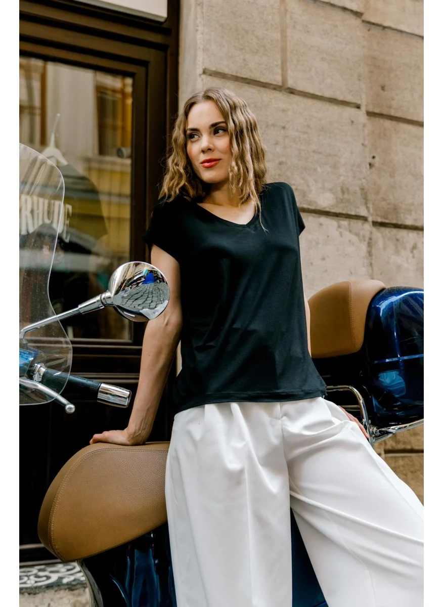 كوتن كونسيبت Front and Back V-Neck Basic Cotton T-Shirt