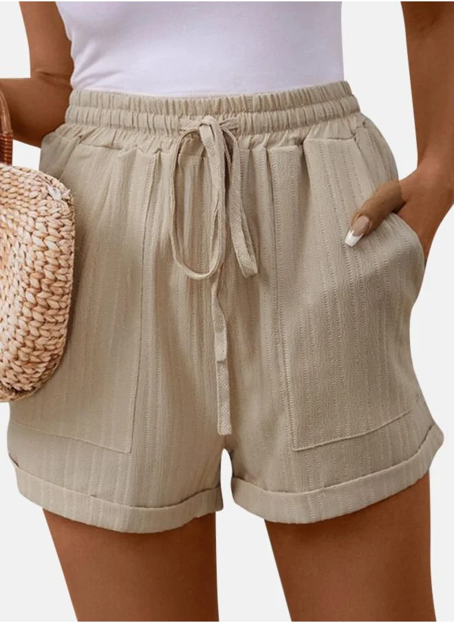 يونيكي Beige Striped Regular Shorts