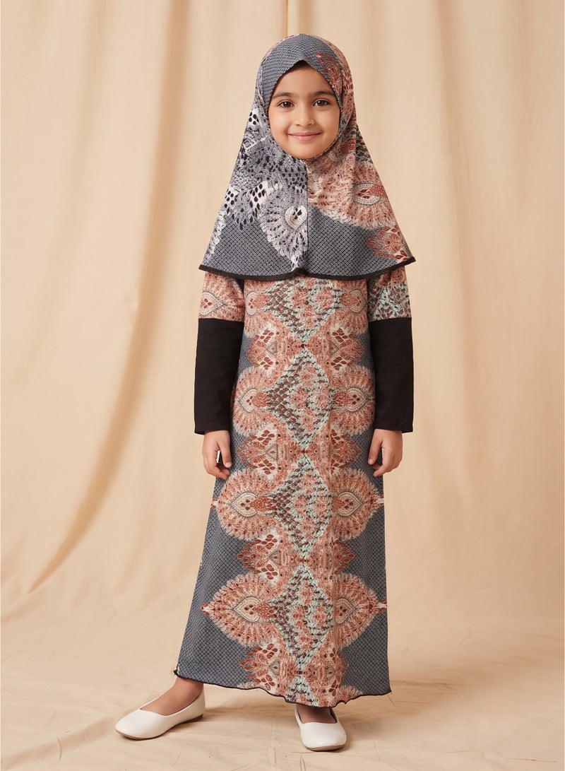Girls Prayer Esdall / Abaya Size 10 with Geometric & Floral Pattern, Black Sleeves and Hood - Islamic Prayer Dress - Image 2