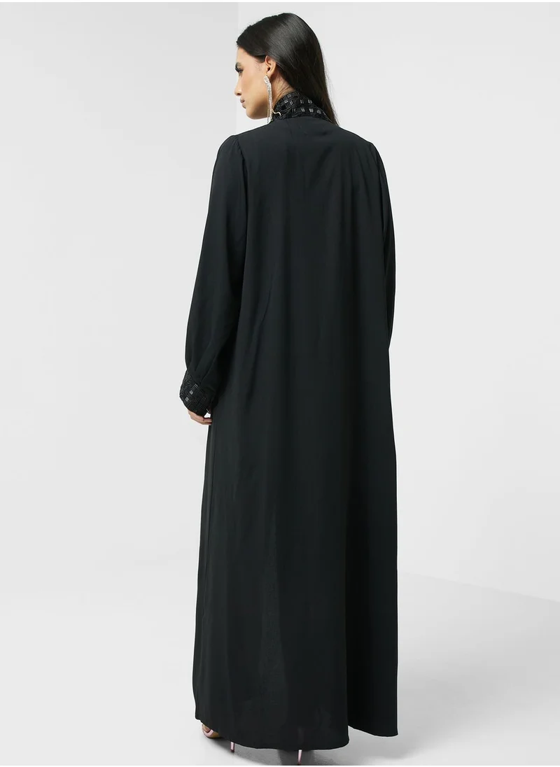 hayas closet Embroidered Accent Abaya