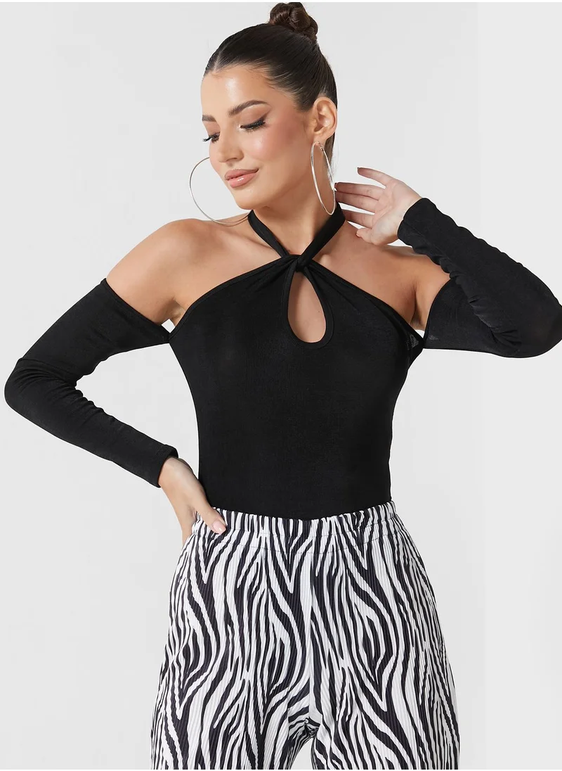 boohoo Halter Neck Cut Out Detail Body