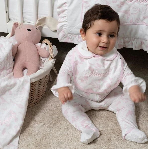 ليتل اي ايه طقم عناق زقزقة وردي