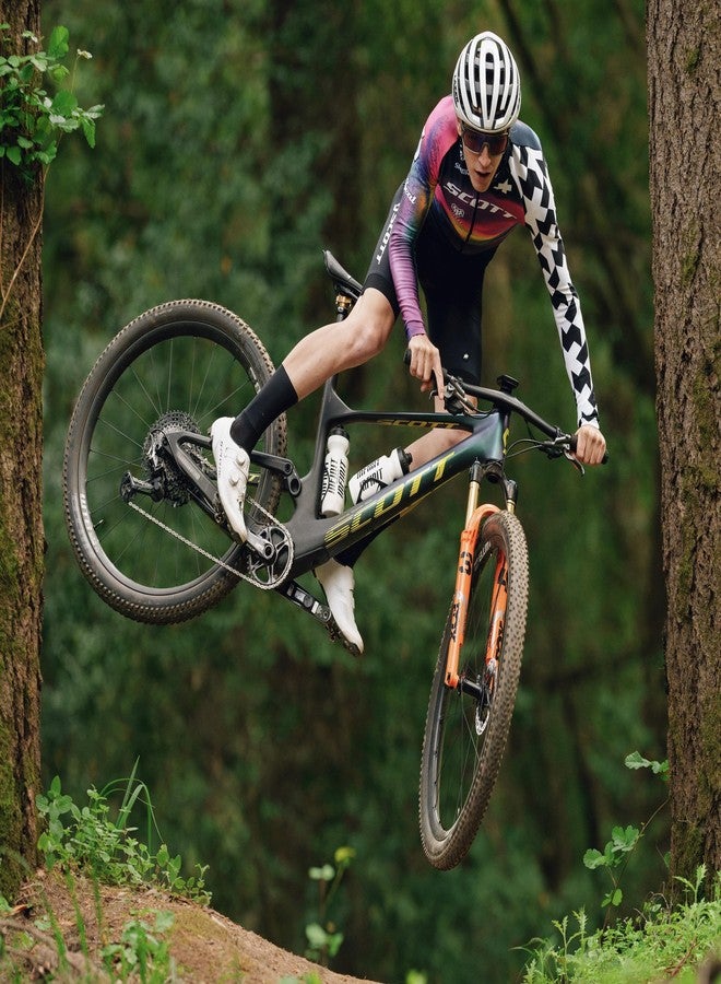 INFINIT Nutrition GO FAR Orange - The only All-in-one Endurance Hydration Drink with Protein 280 Calories Per Serving & Electrolytes - No Gels, Pills or Bars Needed 100% All-Natural & no Added Colors - Image 3