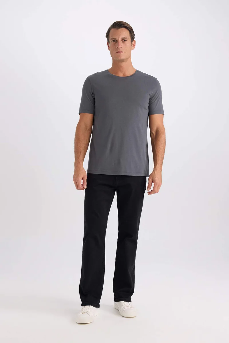 ديفاكتو Slim Fit Crew Neck Basic Short Sleeve T-Shirt