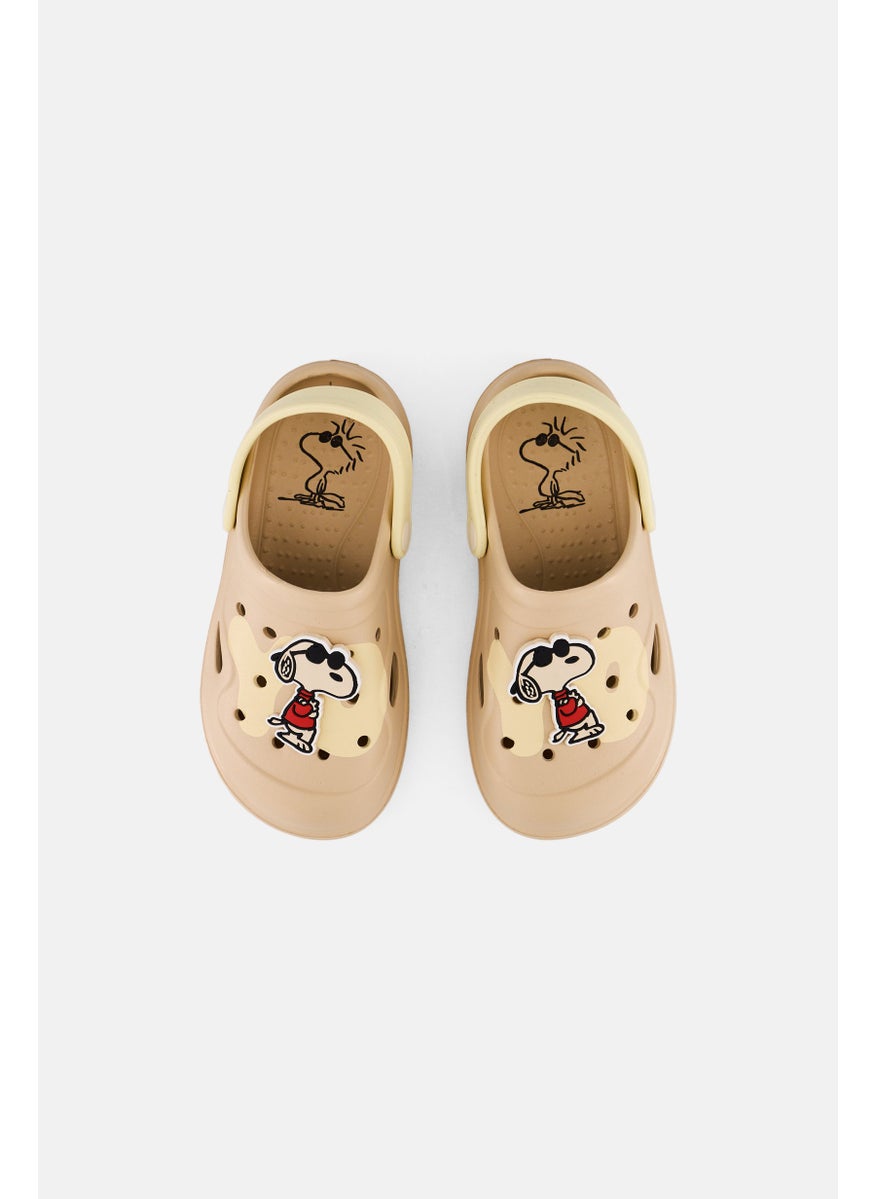 Peanuts Kids Boy Slip On Clogs, Beige  - Image 3