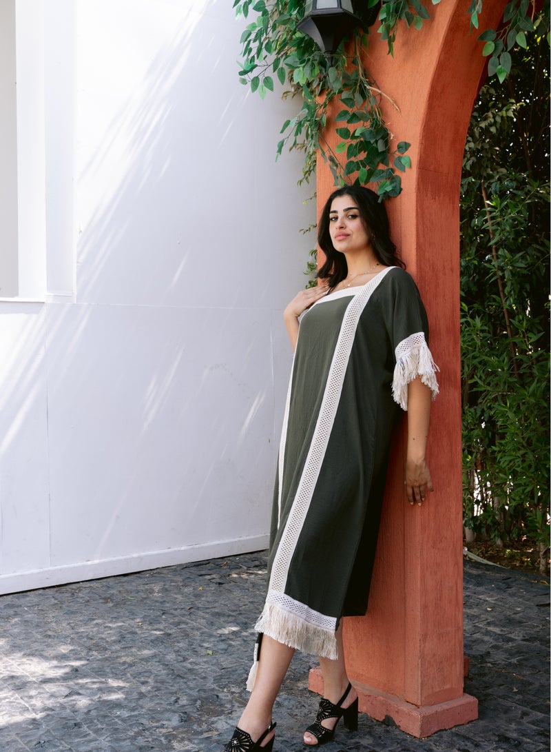 A distinctive, attractive and calm galabiya. Model /Nawaem/ - Image 2