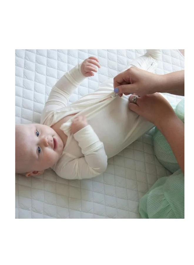 Anvi Baby Organic Zipper Romper 95% Bamboo 5% Spandex White 6 to 12 months