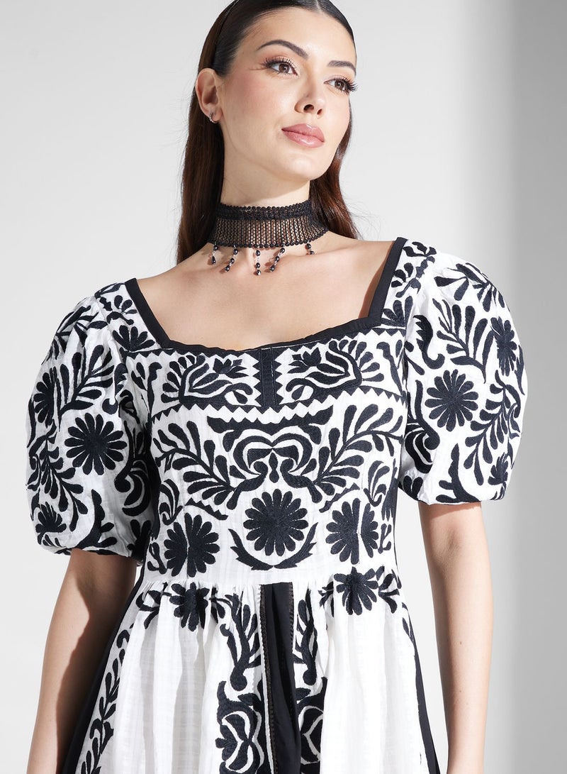 Threadz by Ajooni Floral Print Midi Dress  - Image 3