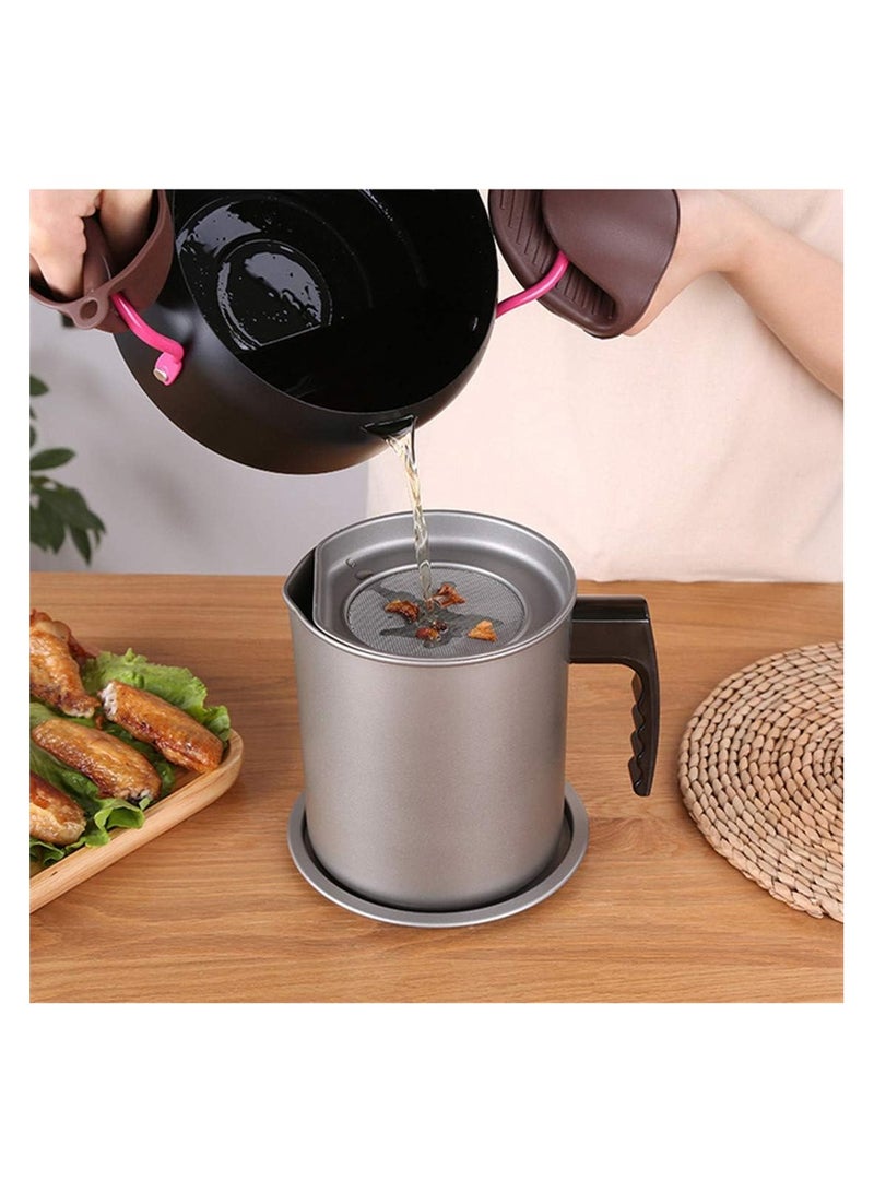 Stainless Steel Oil Strainer Pot with Fine Mesh Lid, Oil Filter and Dust Prevention, Non-Slip Bottom and Ergonomic Handle, Safely Store and Reuse Oil and Grease in Kitchen (1.7L) - Image 3