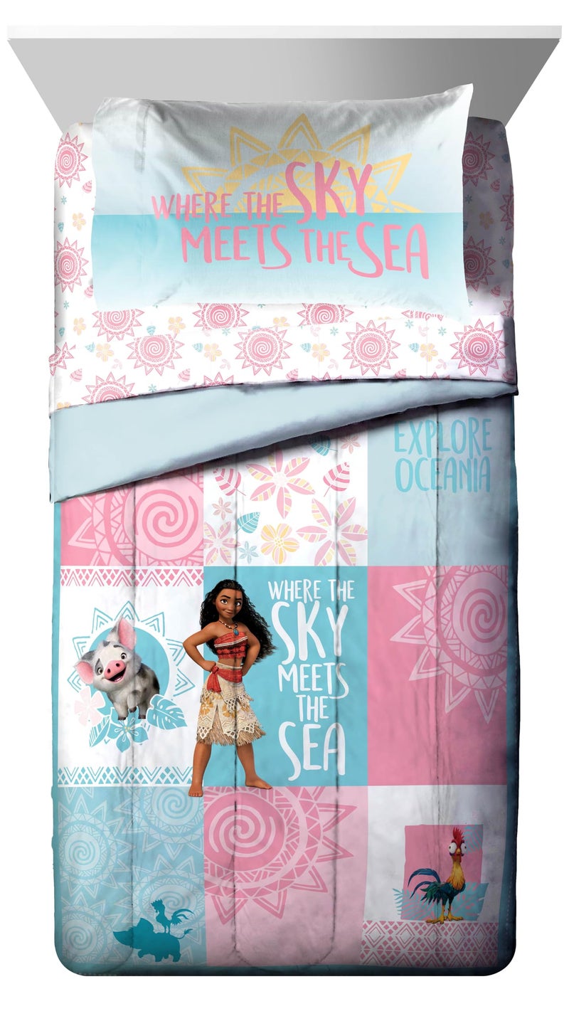 Jay Franco Disney Moana Full Comforter Set Ã¢â‚¬â€œ Tropical Patchwork 7 Piece Bedding Features Pua and HEI HEI -Includes Sheet Set & Pillow Covers - Super Soft Kids Microfiber Bed Set - Image 2