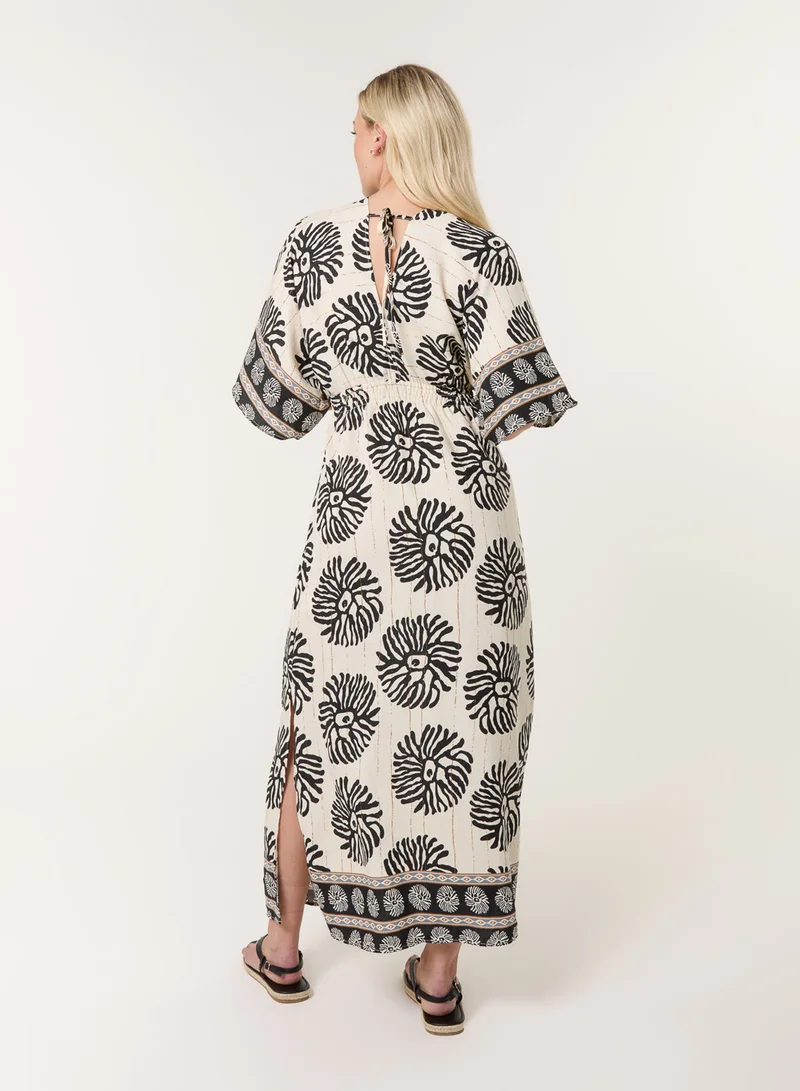 بلو فانيلا فستان بياقة على شكل حرف  مطاطي