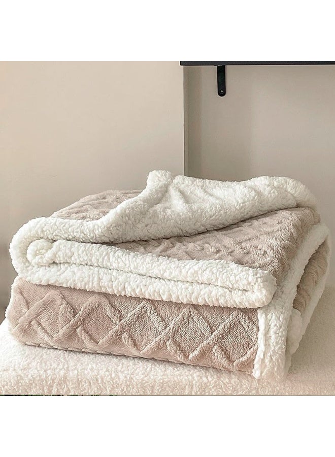 Fabienne Jacquard Sherpa Blanket Single Size Faux Fur Bed Blanket 160x220cm Flannel Fleece Reversible Blanket Warm and Plush Throw Blanket Light Coffee - Image 2
