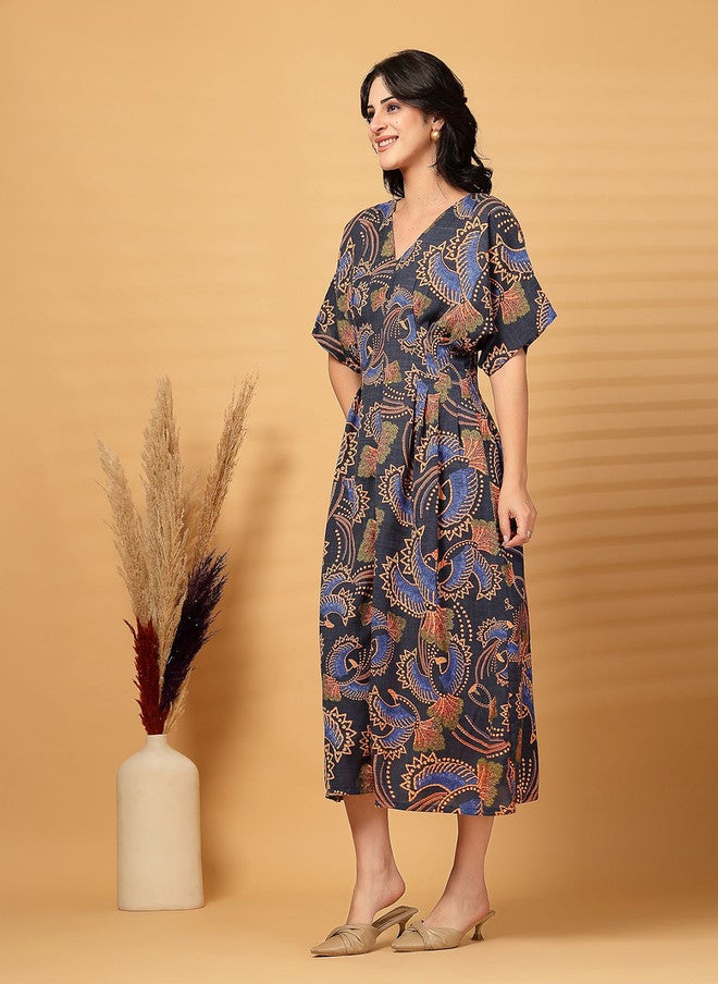 PlusS فستان ميدي مزخرف بالأزهار باللون الأزرق البحري للنساء - Image 4