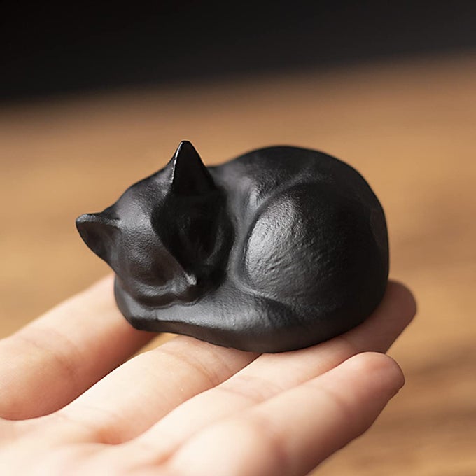 TINY SLEEPING CAT STATUE HANDCARVED HEALING STONE GEMSTONE LITTLE KITTEN STATUE FIGURINE 2 BLACK OBSIDIAN
