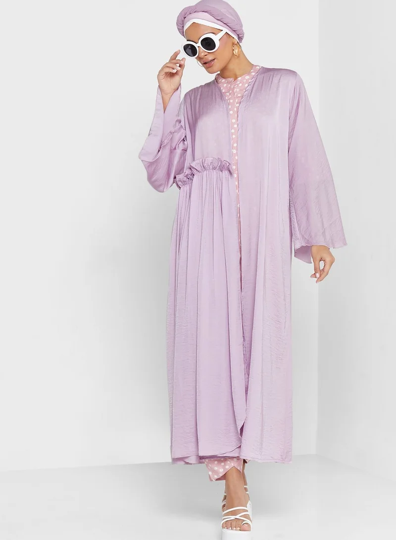 Khizana Ruched Detailed Abaya With Sheila