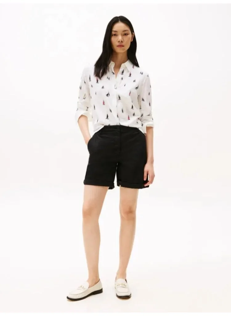 TOMMY HILFIGER Garment Dyed Turn-Up Mom Chino Shorts