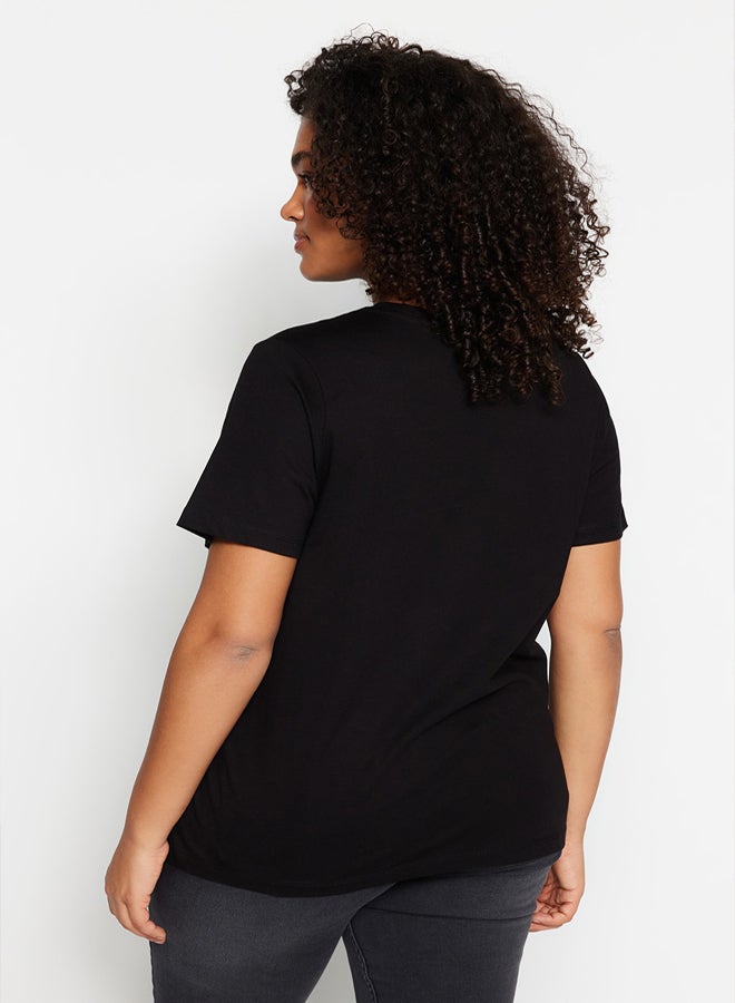 trendyol Black Regular Fit Basic Crew Neck 100% Cotton Knitted Plus Size T-Shirt - Image 4