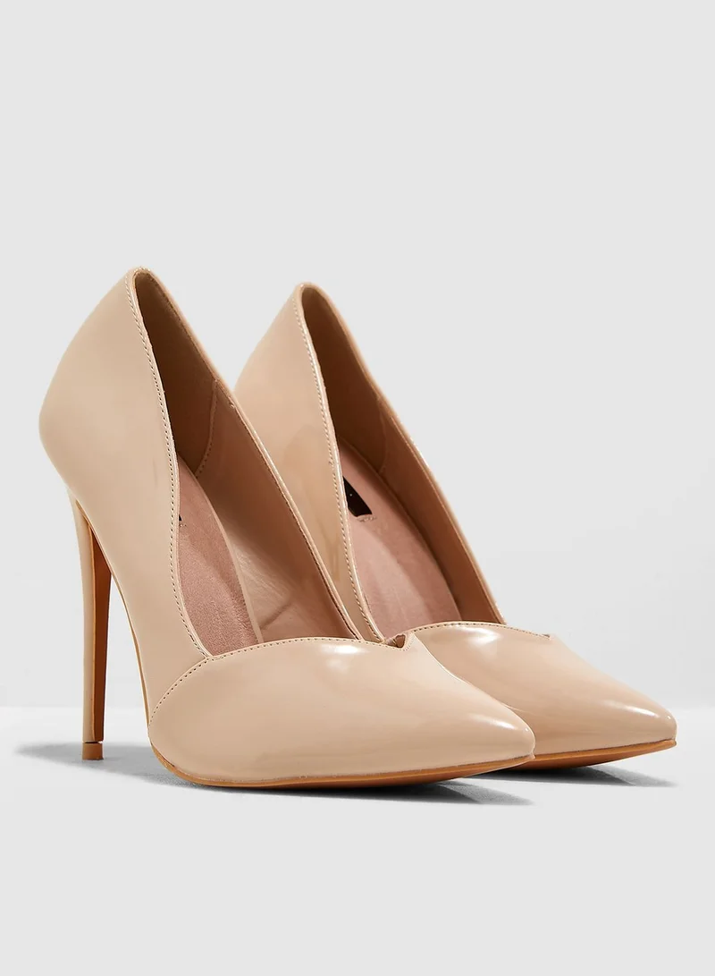 LOST INK Talulah Sweetheart Cut Court Shoe