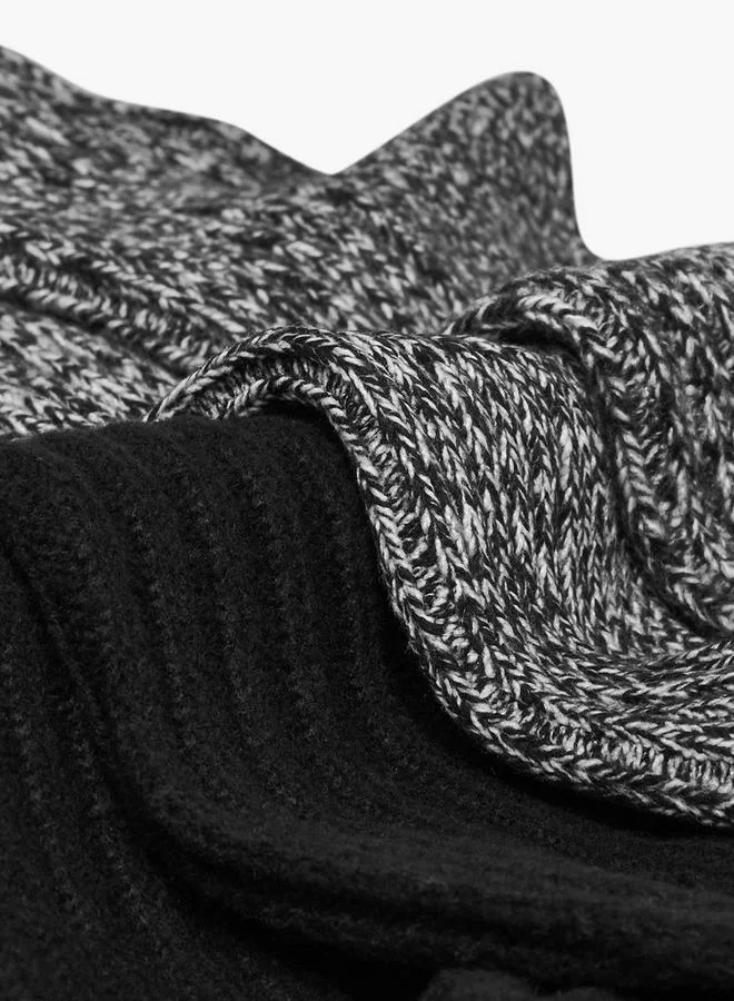 Lee Cooper BLACK Pack of 2 Mid-Calf Length Non-Terry Socks for Women | Best Price UAE