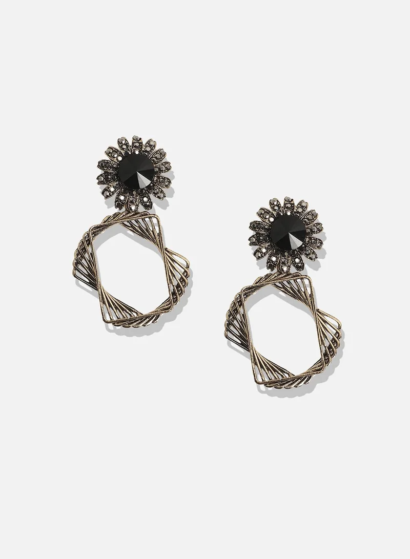 SOHI Twisted Circular Daisy Artificial Drop Earring Jewellery