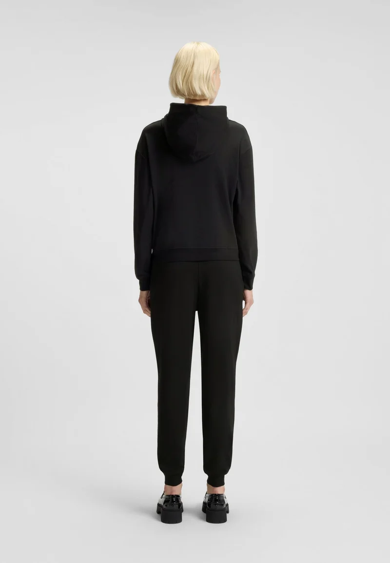 هوجو هودي بقصة مريحة من جيرسي مطاطي بطبعة شعار