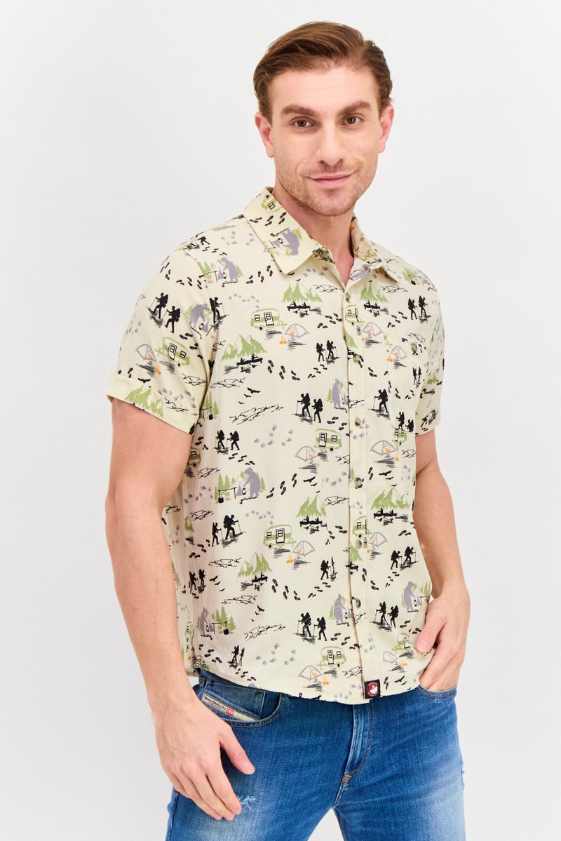 Canada Weather Gear قميص رجالي بقصة عادية بأكمام قصيرة وطباعة شاملة، بيج كومبو - Image 1