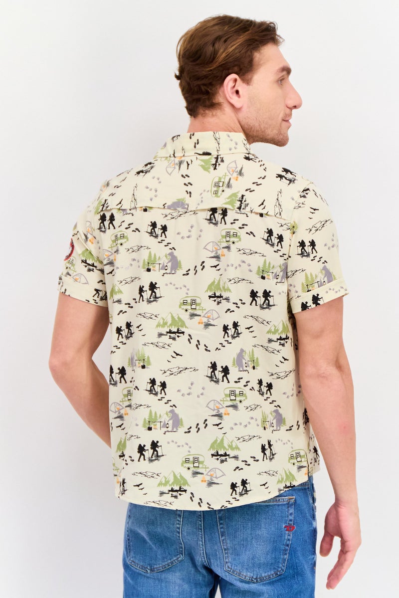 Canada Weather Gear قميص رجالي بقصة عادية بأكمام قصيرة وطباعة شاملة، بيج كومبو - Image 4