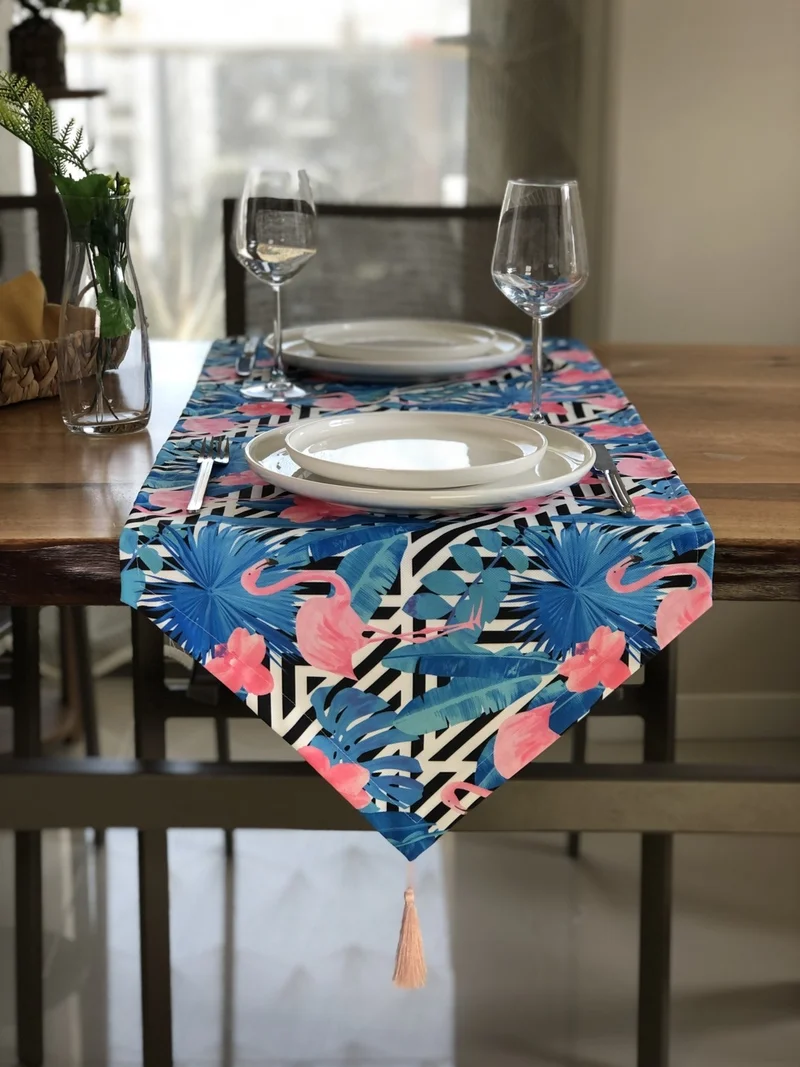 Desenİzmir PatternIzmir Flamingo Patterned Runner Cover