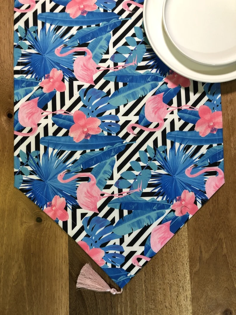 Desenİzmir PatternIzmir Flamingo Patterned Runner Cover