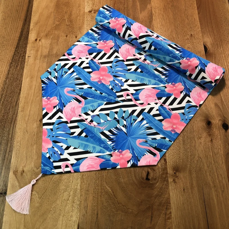 Desenİzmir PatternIzmir Flamingo Patterned Runner Cover
