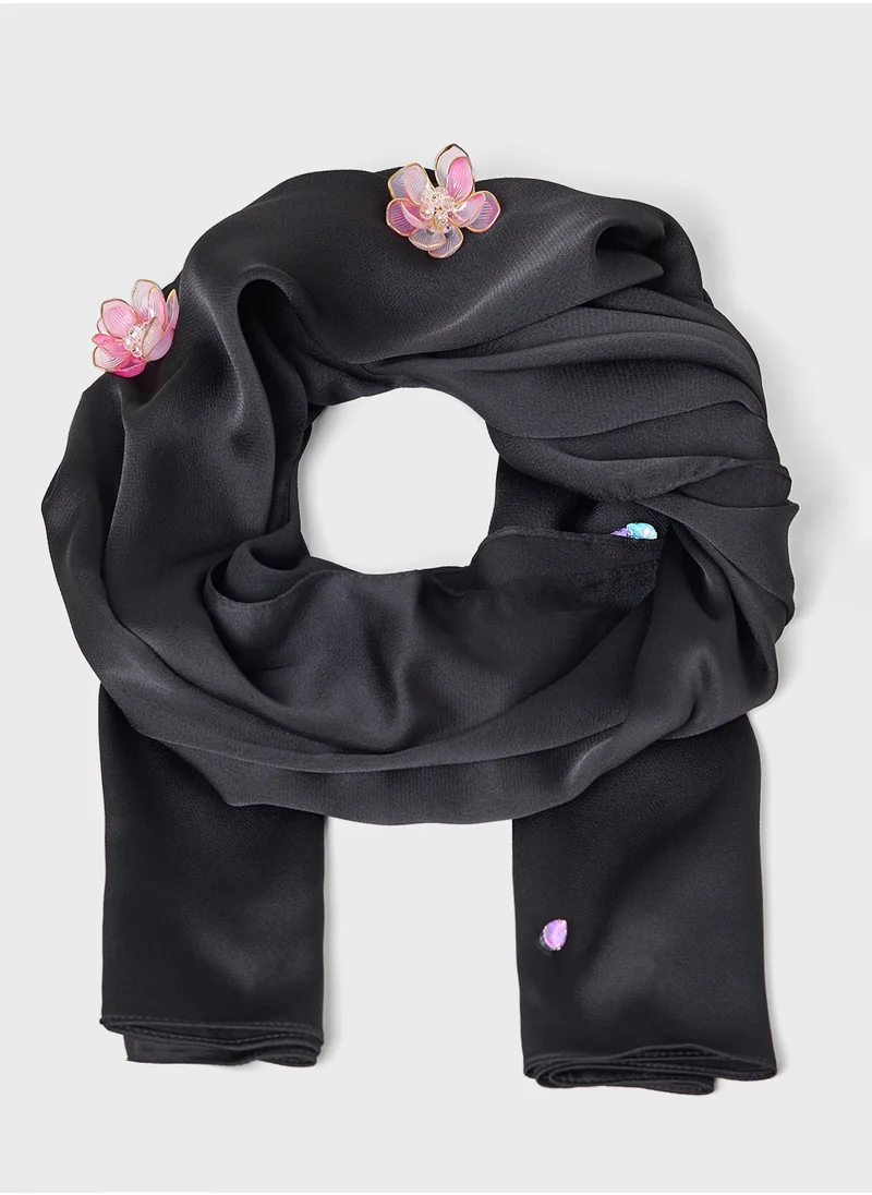 خزانة Floral Embellished Long Hijab Scarf