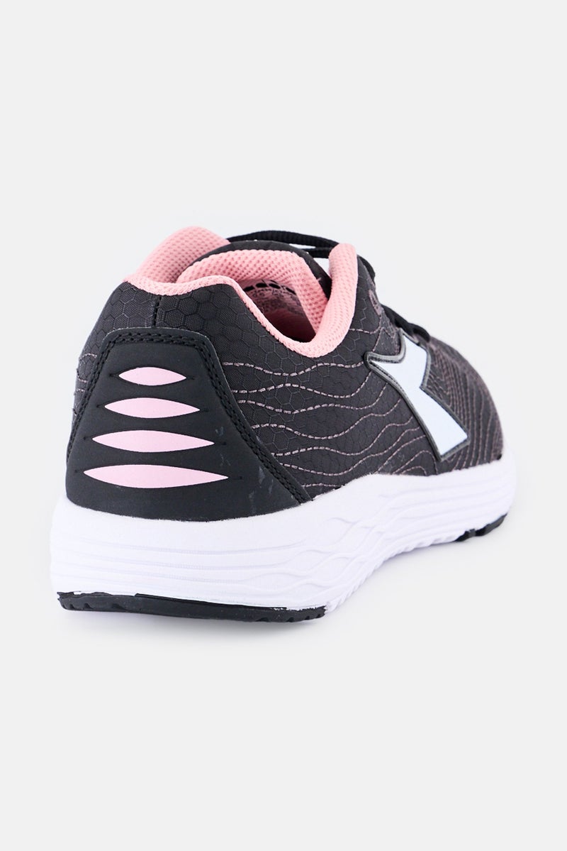 DIADORA أحذية خارجية للأطفال الأولاد مزينة بالنار 4 فوز، سوداء - Image 3